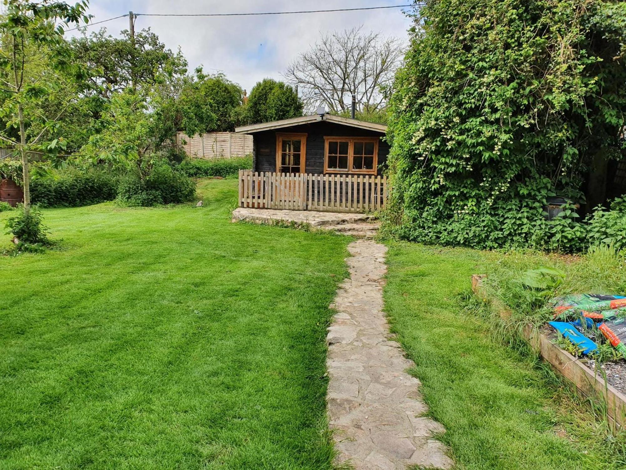 The Cabin - A Very Quiet Location Pewsey Εξωτερικό φωτογραφία