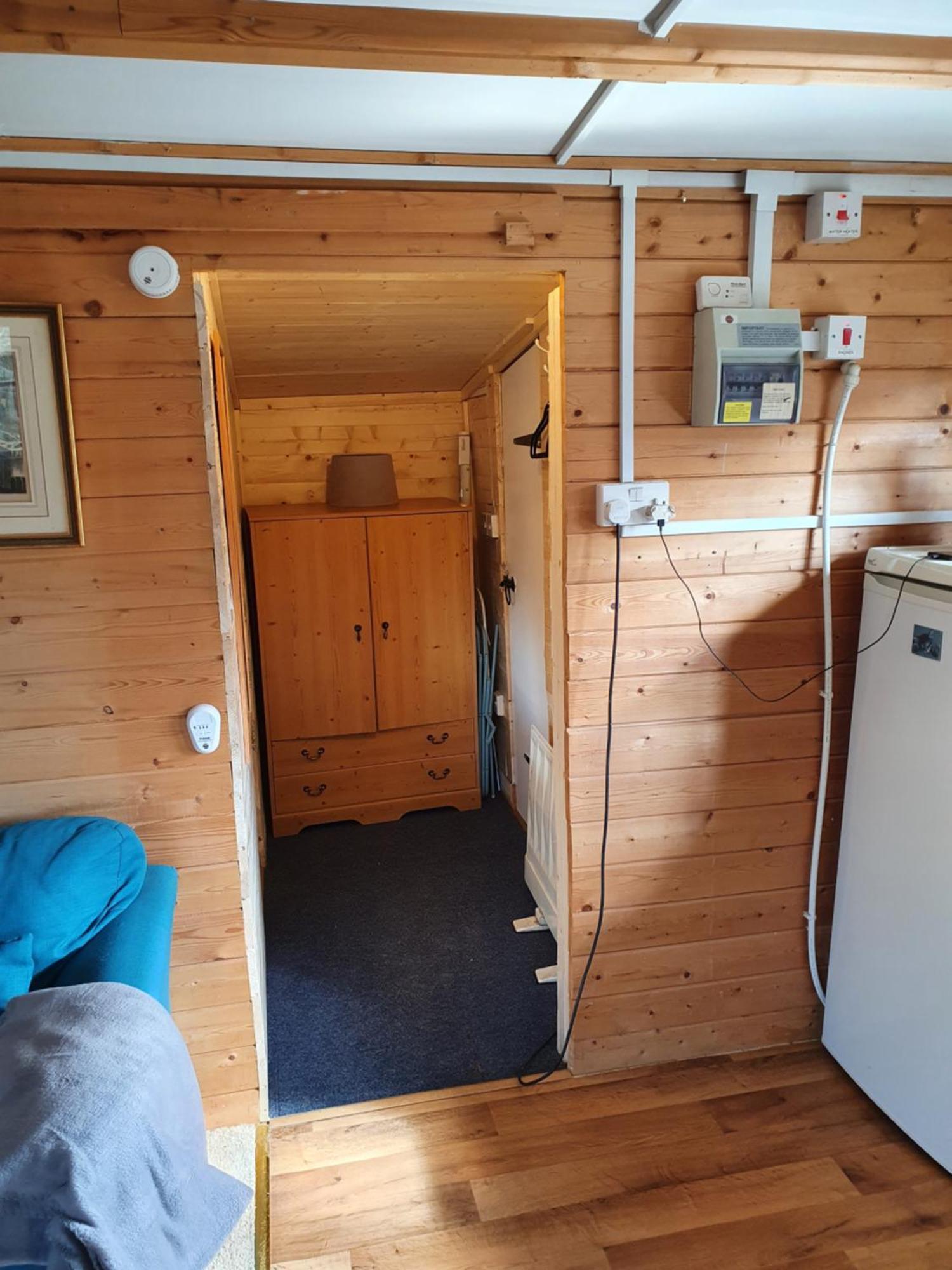 The Cabin - A Very Quiet Location Pewsey Εξωτερικό φωτογραφία