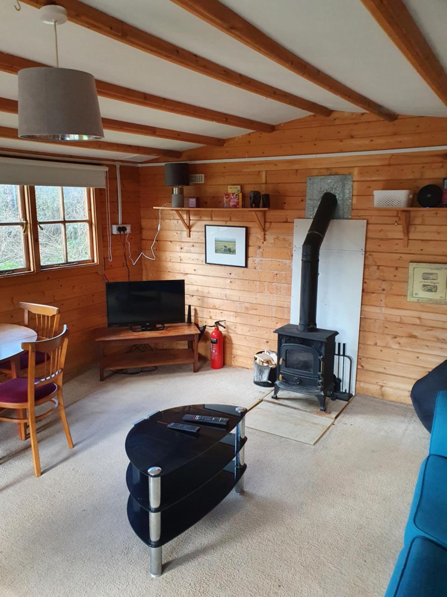 The Cabin - A Very Quiet Location Pewsey Εξωτερικό φωτογραφία